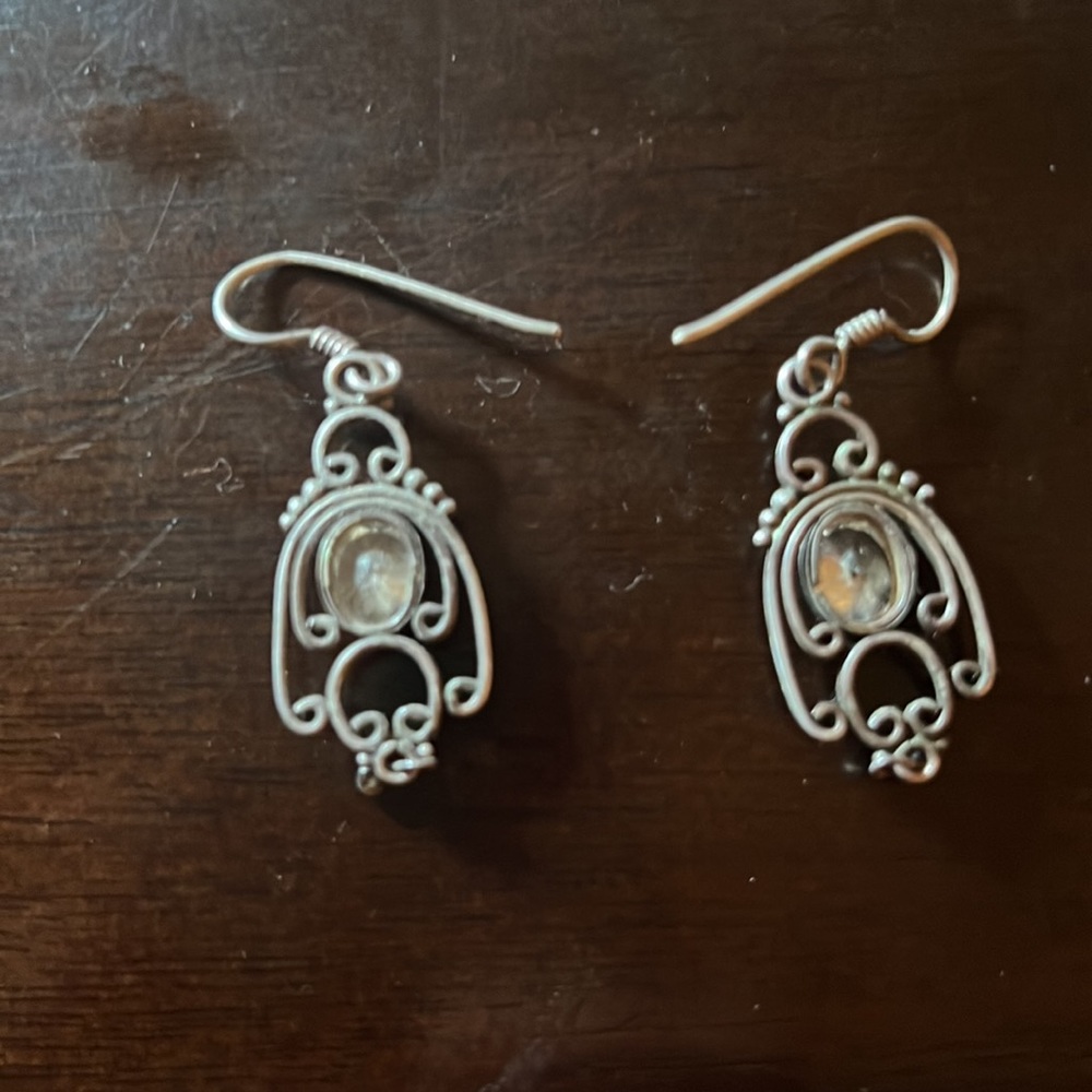 Pretty Earrings - Picture 2 of 2